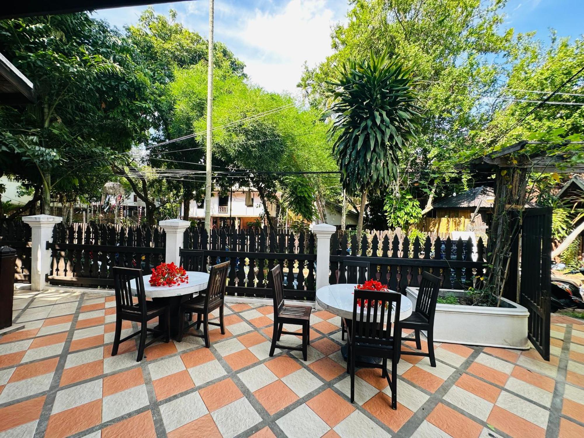 Thatsaphone Hotel Luang Prabang Dış mekan fotoğraf
