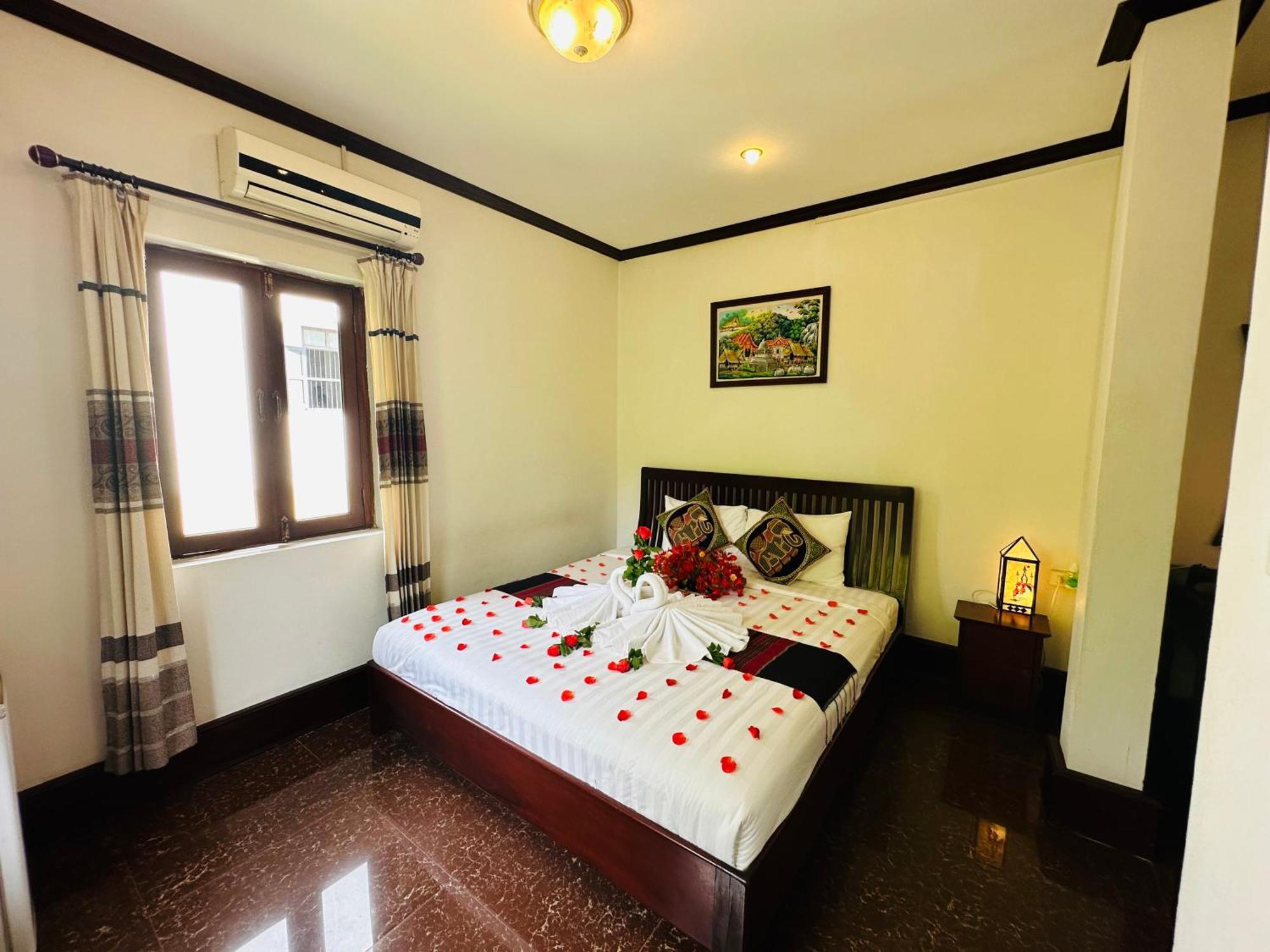 Thatsaphone Hotel Luang Prabang Dış mekan fotoğraf