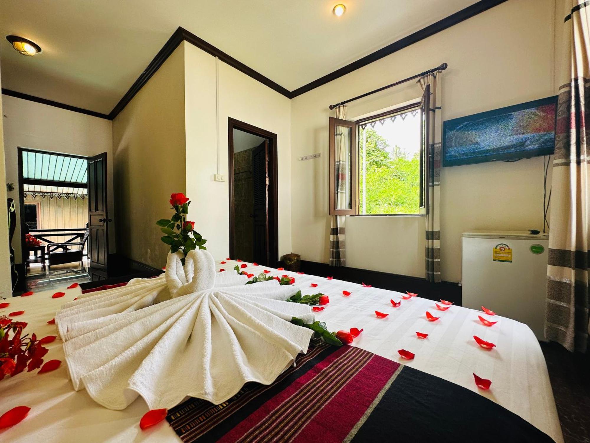 Thatsaphone Hotel Luang Prabang Dış mekan fotoğraf