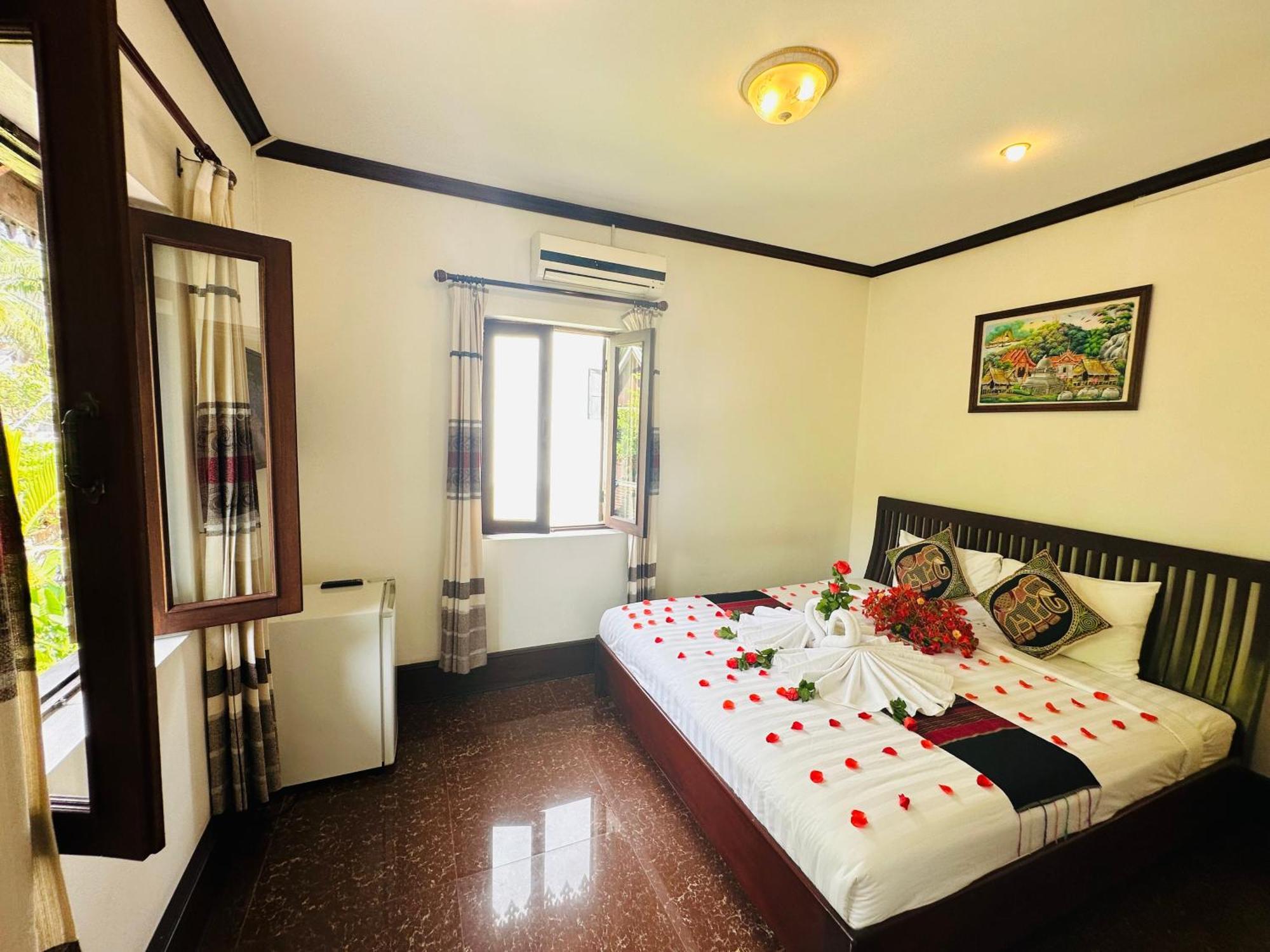 Thatsaphone Hotel Luang Prabang Dış mekan fotoğraf