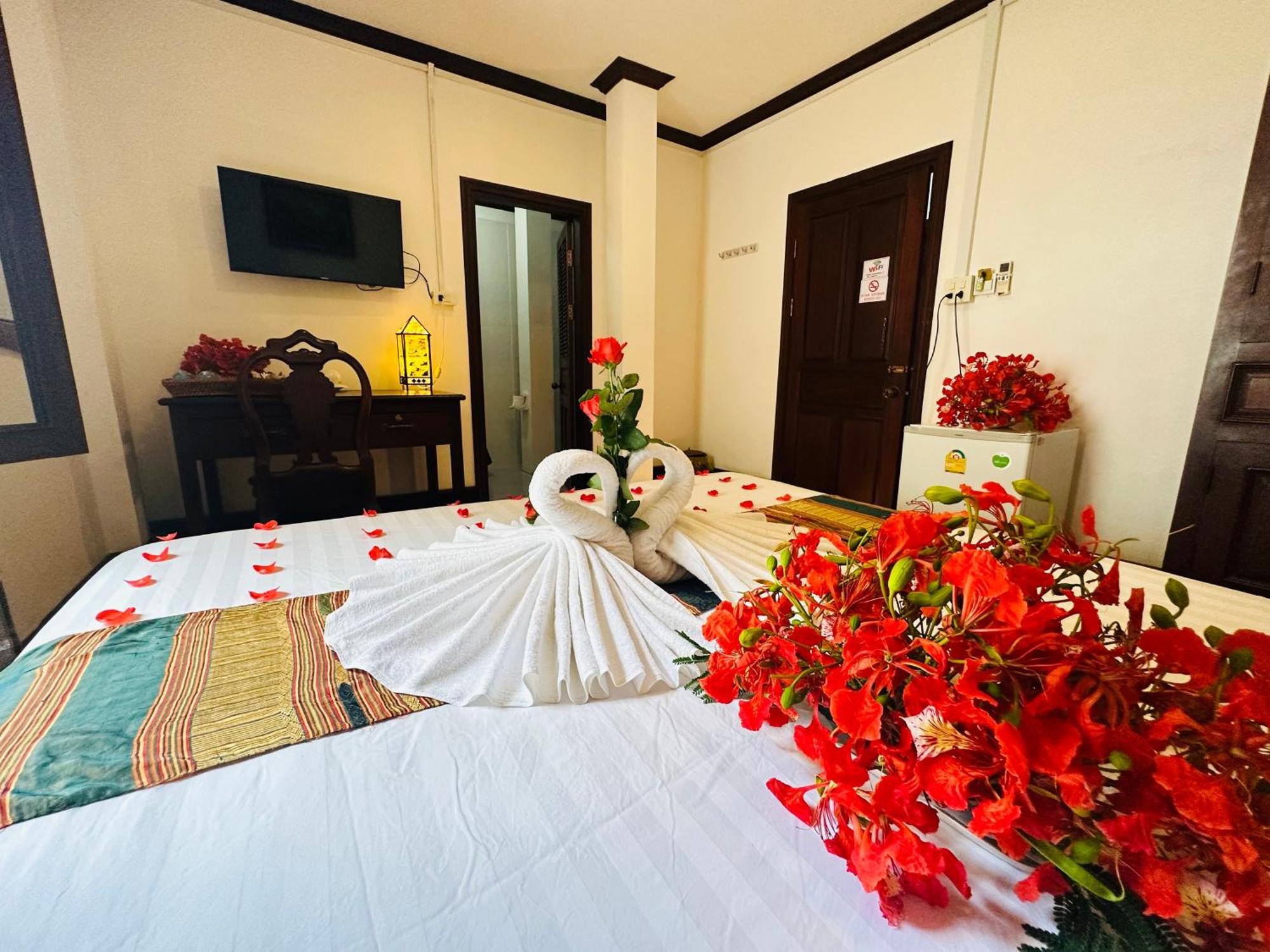 Thatsaphone Hotel Luang Prabang Dış mekan fotoğraf