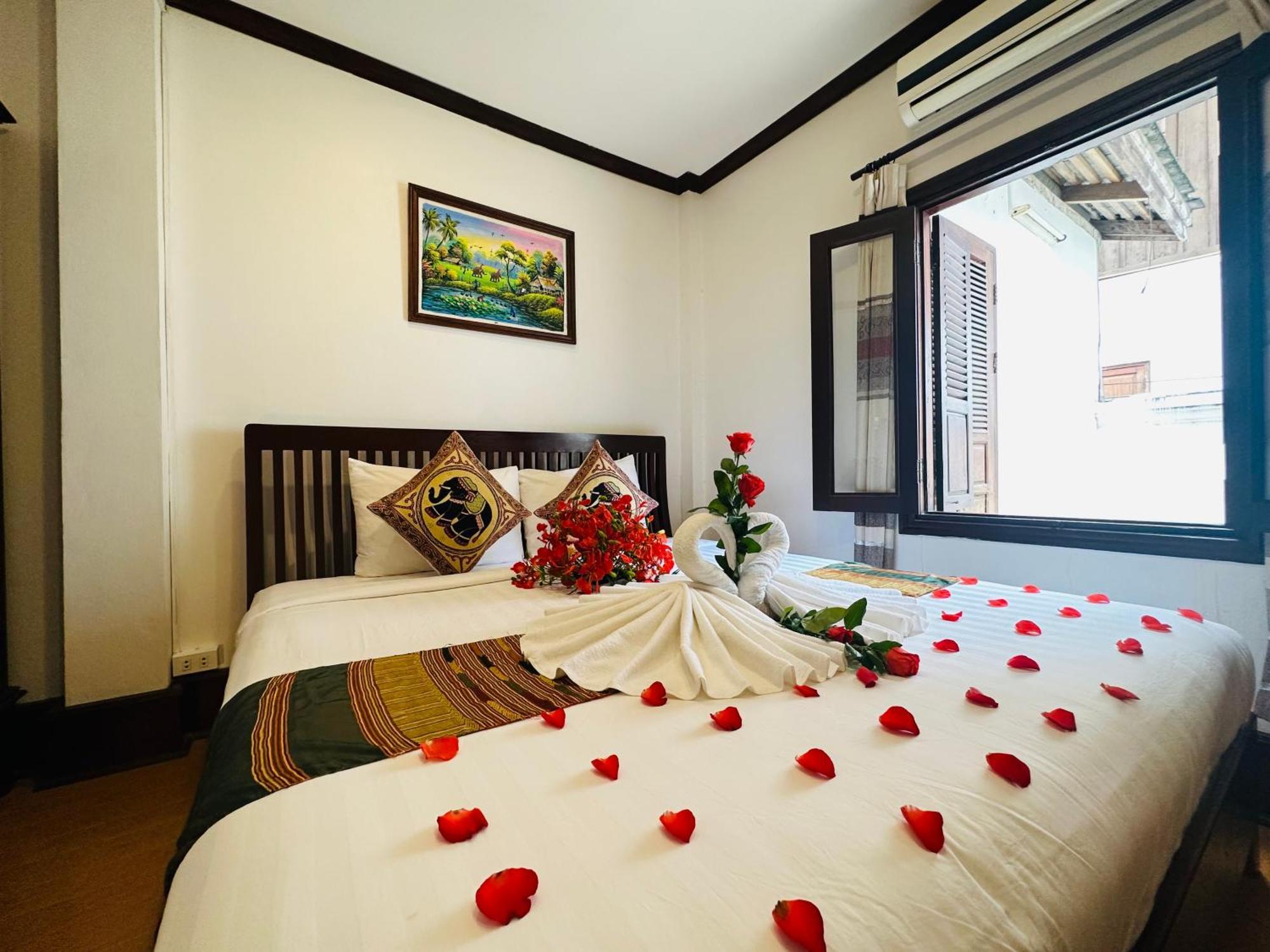 Thatsaphone Hotel Luang Prabang Dış mekan fotoğraf